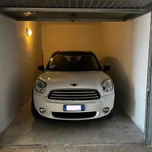 https://feli-holiday-house-panoramic-pool-lake-view-and-parking.it-lombardy.com